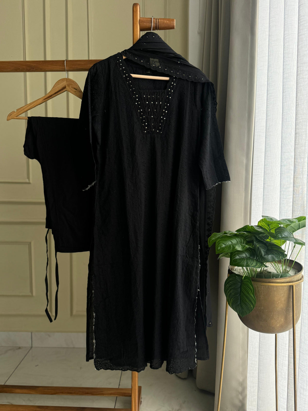 Pure Mul-Cotton Hakoba Embroidered Suit - Pehnava Lawns