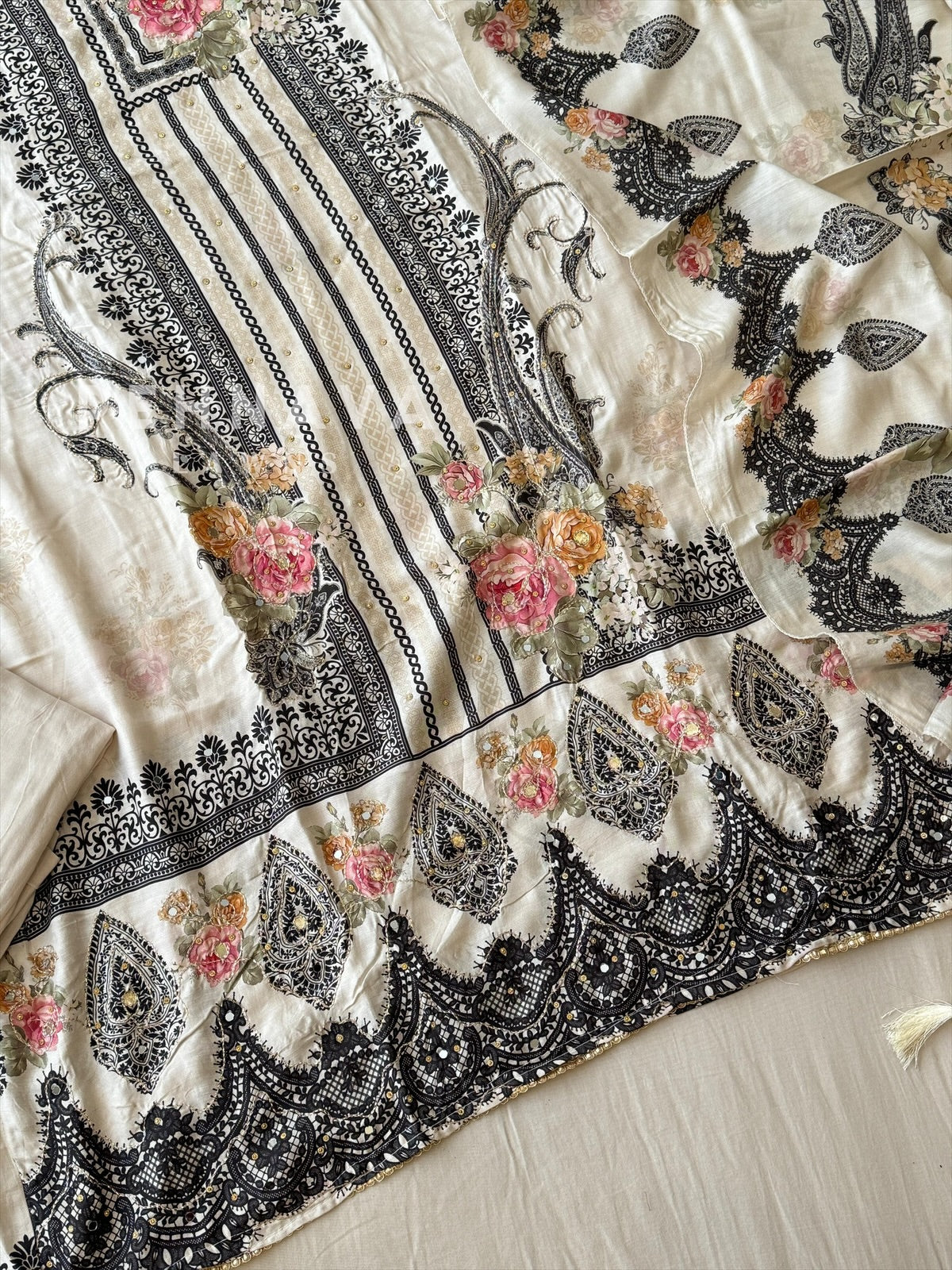 Muslin Unstitched Suit-KT-342 - Pehnava Lawns