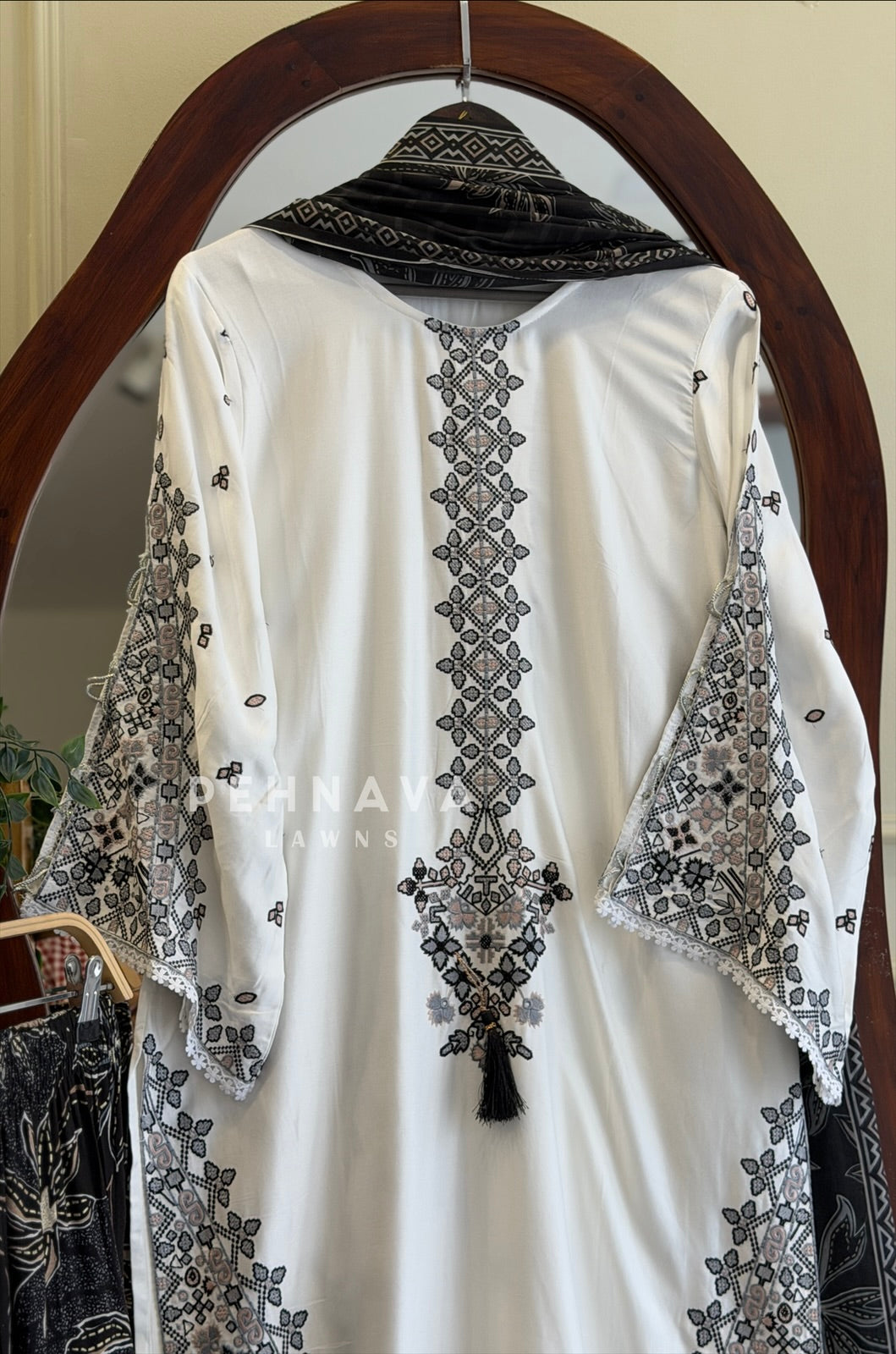 Floral Embroidered Farshi Salwar