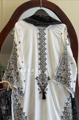 Floral Embroidered Farshi Salwar