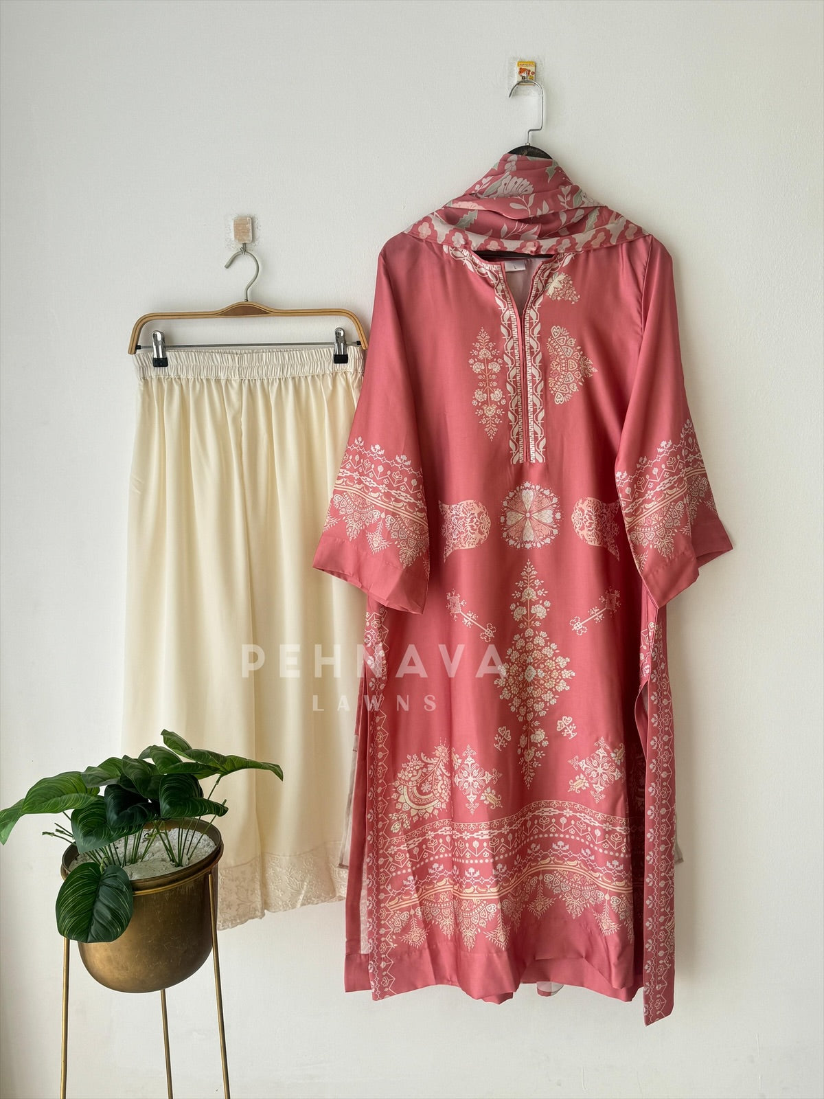 Premium Crepe Ethnic Suit-6139 - Pehnava Lawns