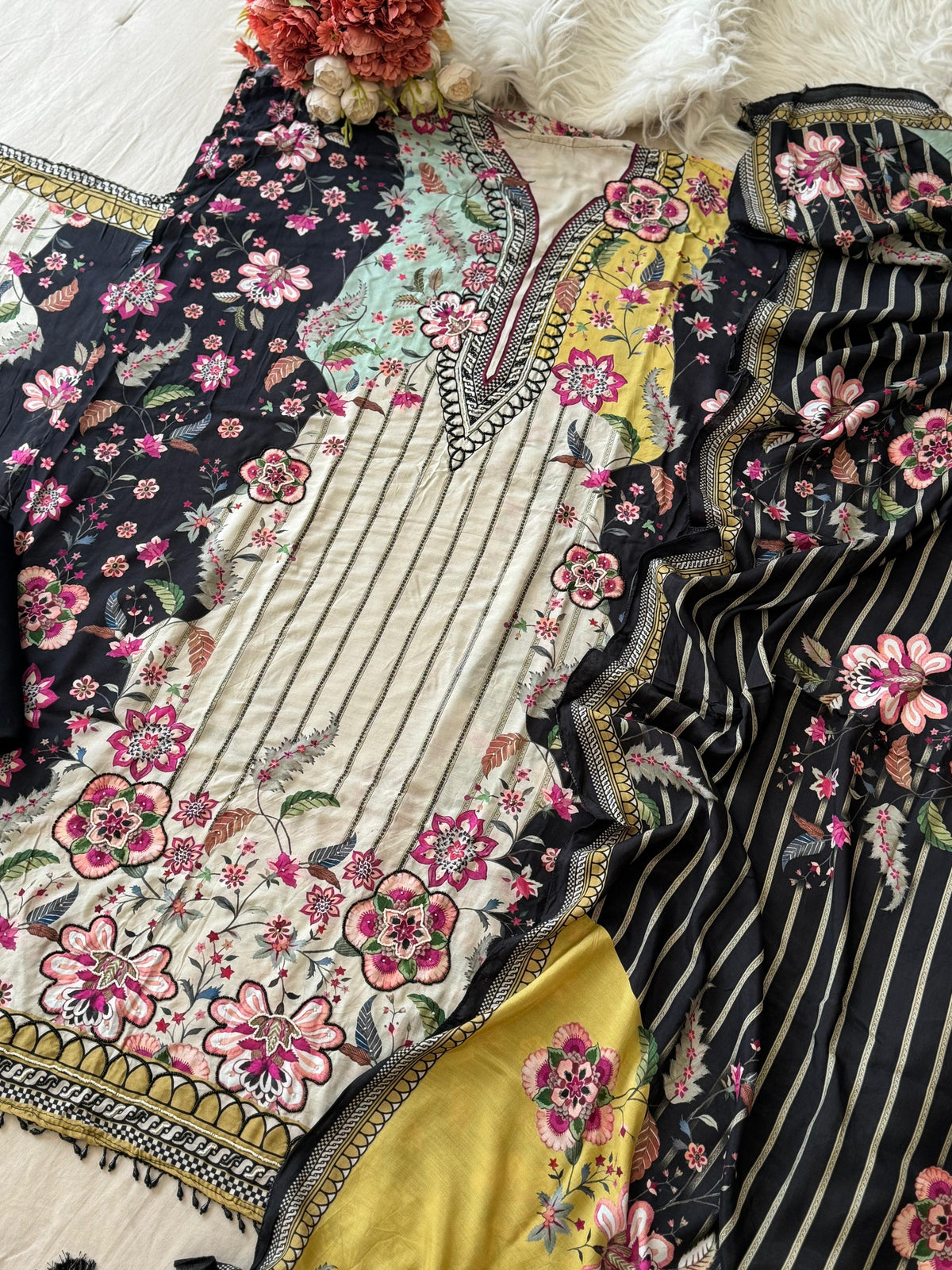 Premium Floral Printed Muslin Suit-275A