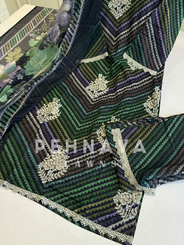 Chevron Lawn Suit with Printed Dupatta-Chiffon/Cotton