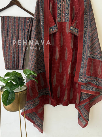 Classic Work Print Suit-No.11/3 - Pehnava Lawns