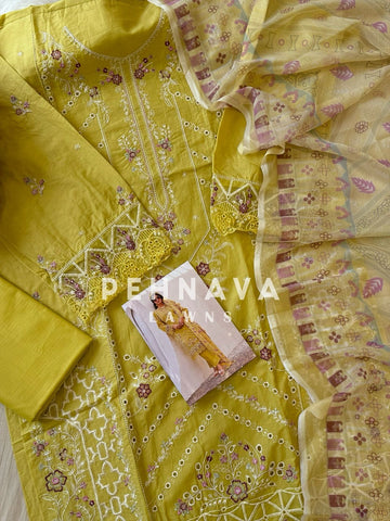 Cutwork Embroidery Suit-1005