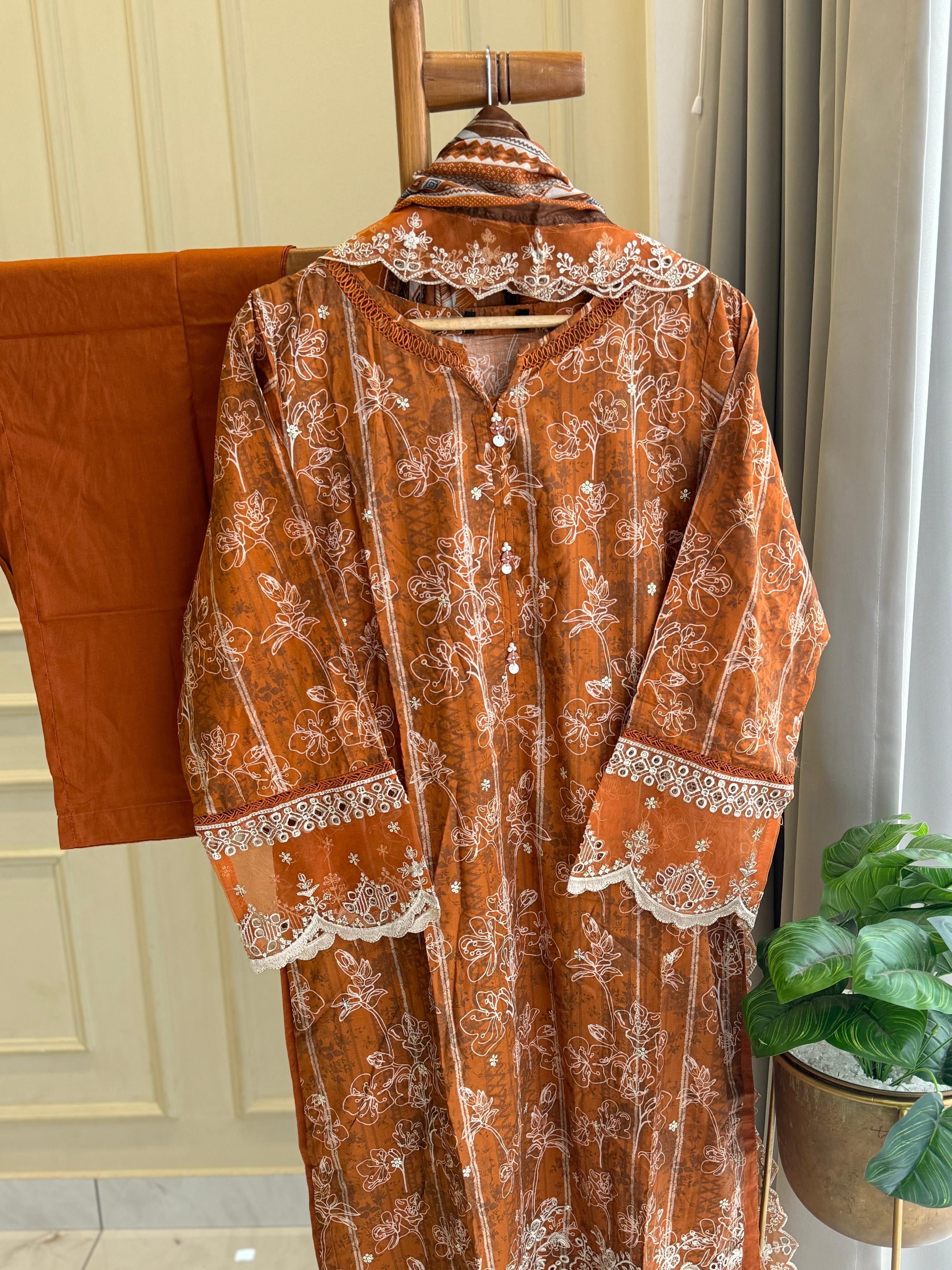 Signature Lawn Suit Featuring Lace Detailings-1