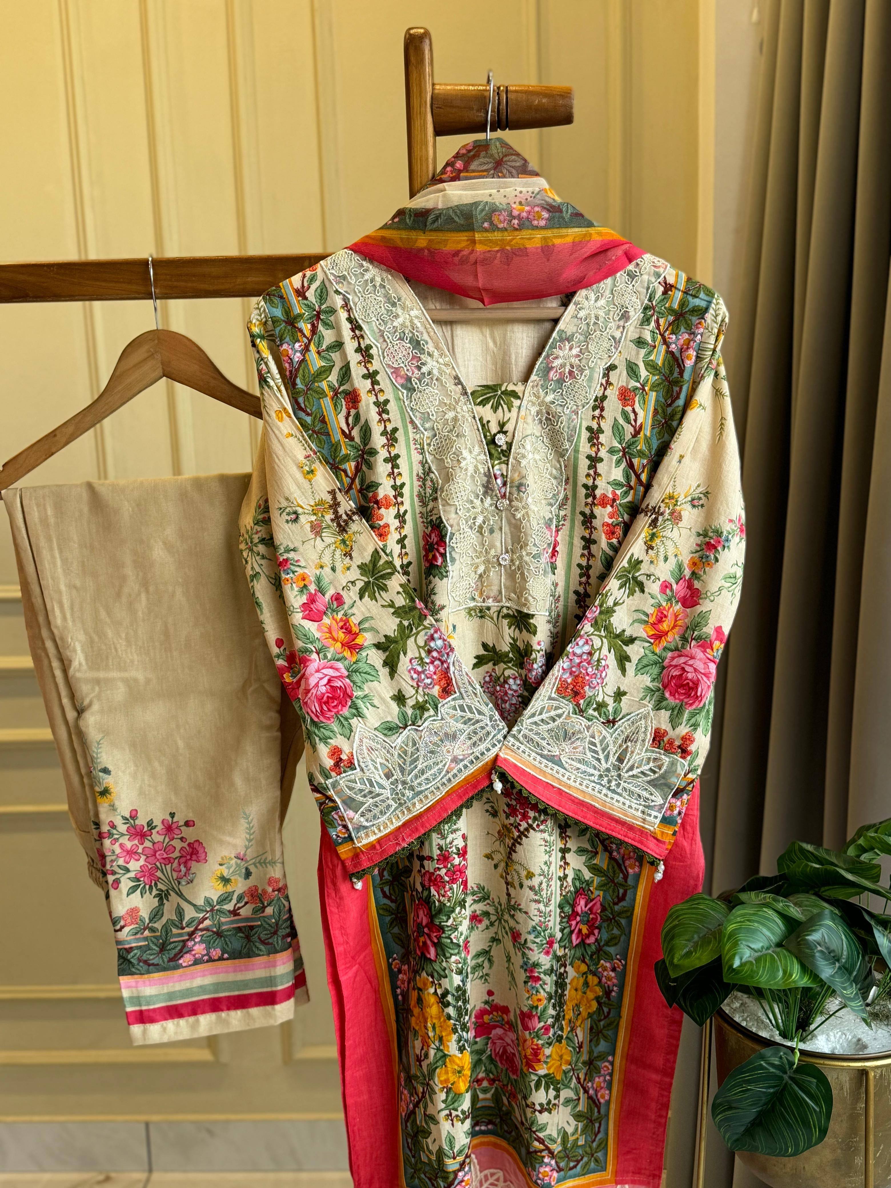 Premium Lace Detailed Lawn Suit-1335