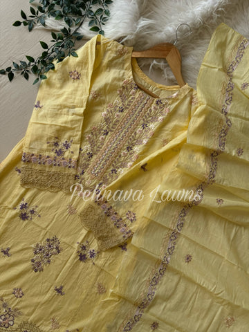 Cotton Suit Featuring embroidered dupatta-1064