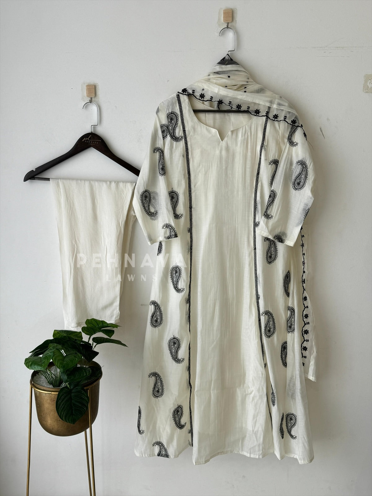 Chanderi Embroidery Suit Set-22158