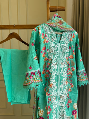 Pure  Cotton suit with embroidered patches and detailings-4
