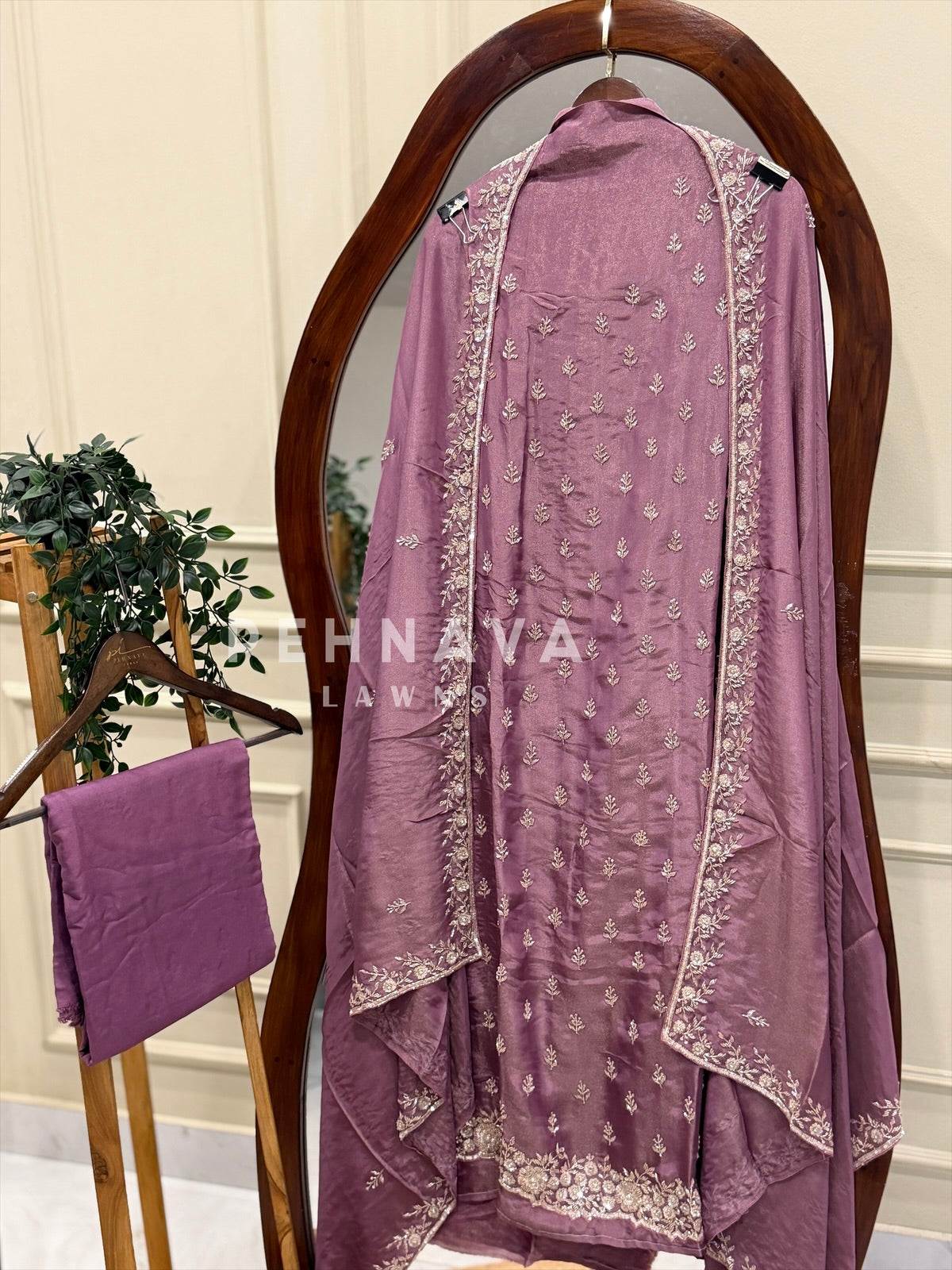 Handworked Unstitched Suit 8005