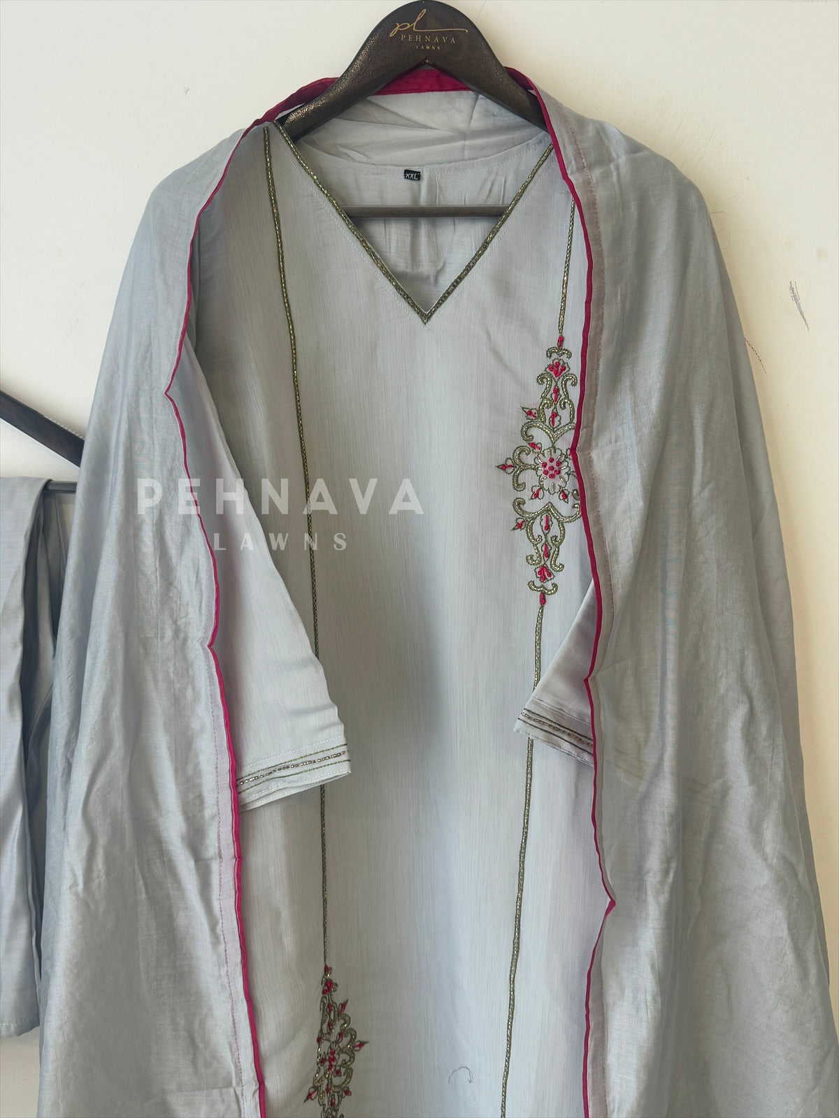 Handworked panel cut Chanderi Suit-3508 - Pehnava Lawns