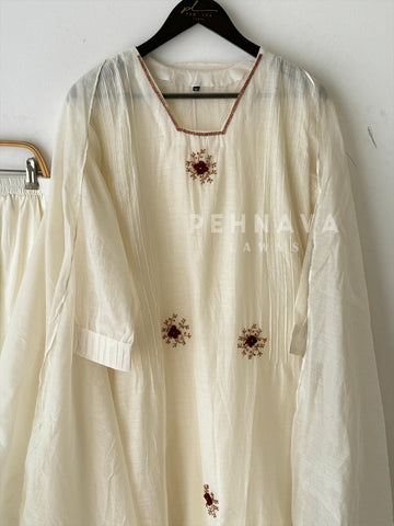 Premium Mul-Chandheri Handworked Suit - Pehnava Lawns
