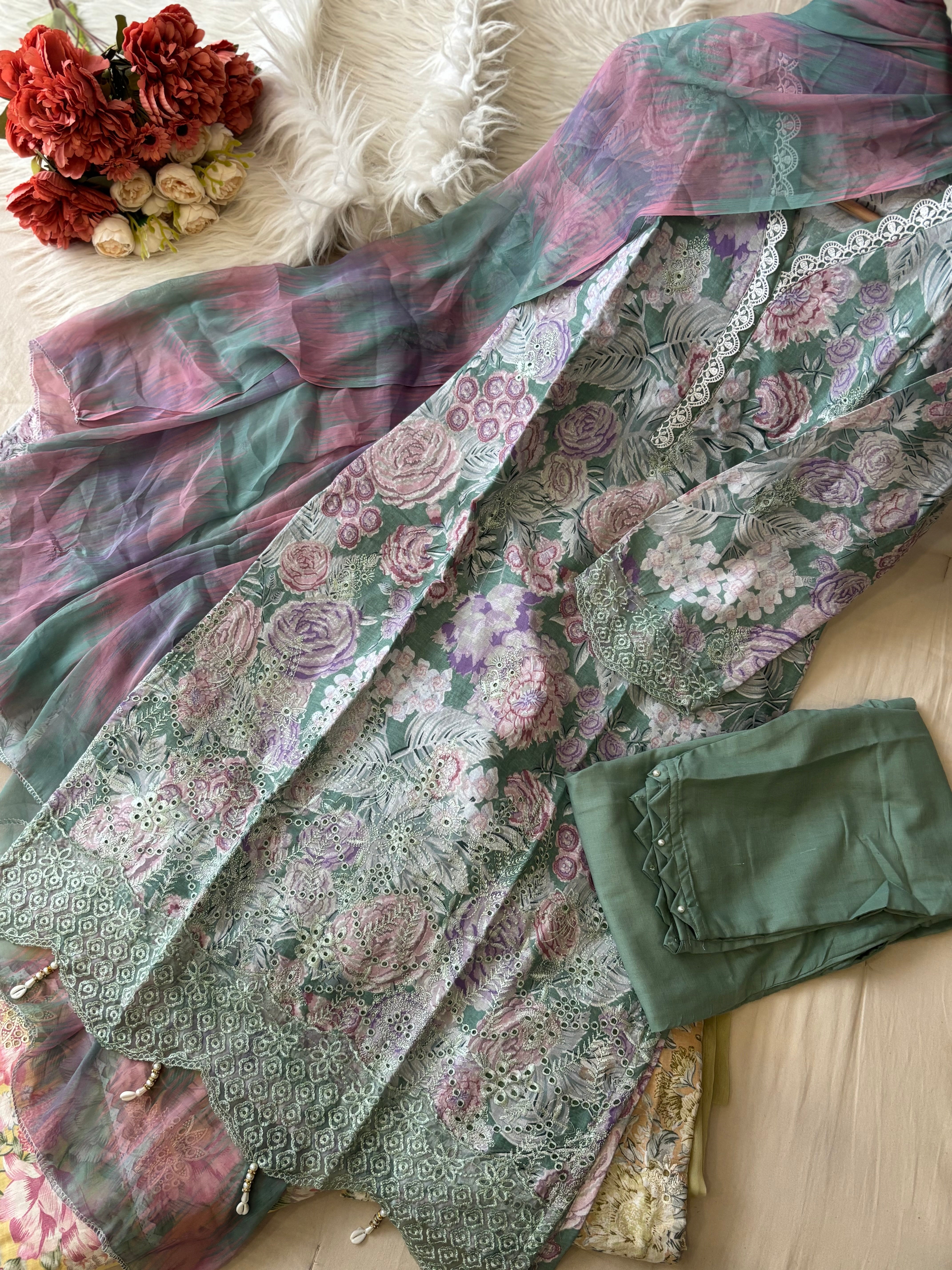 Lace Trimmed Floral Suit-Set-5008