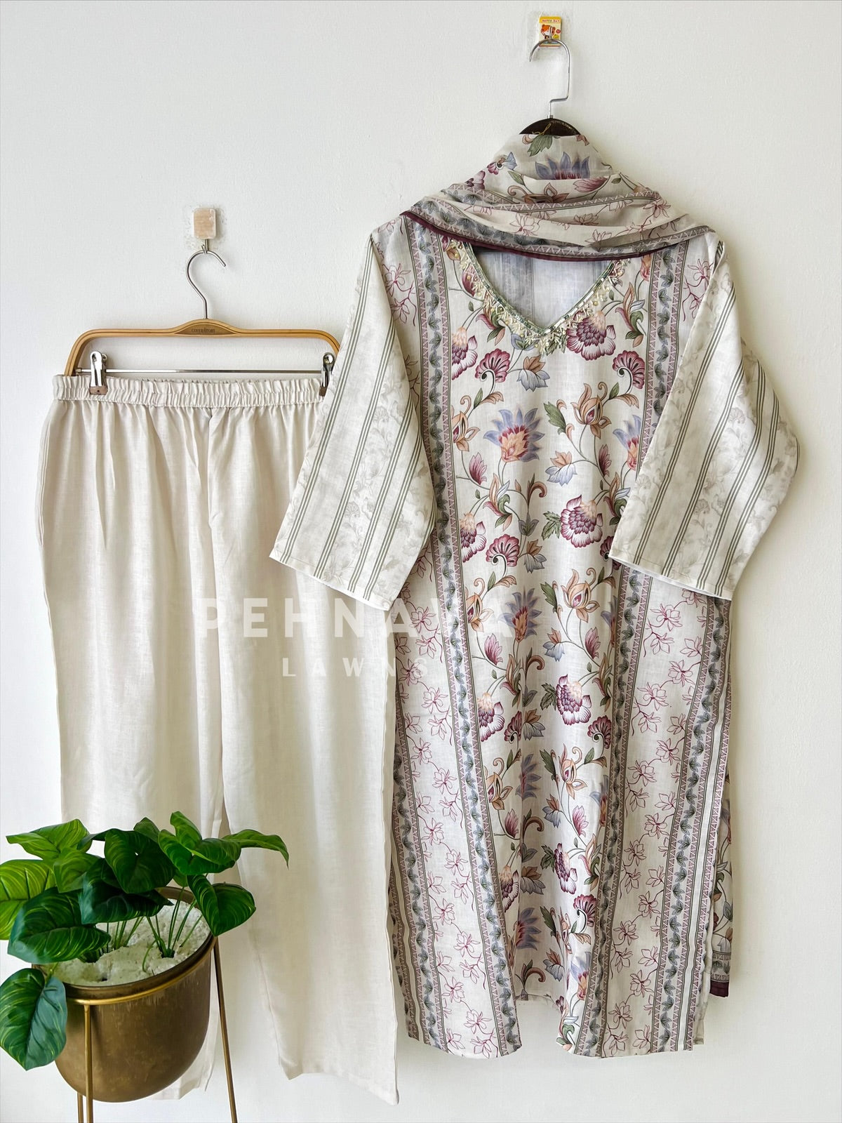 Print-Linen Elegance Suit-13442 - Pehnava Lawns