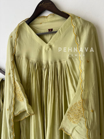 Paisley Embroidered Three Piece Suit - Pehnava Lawns