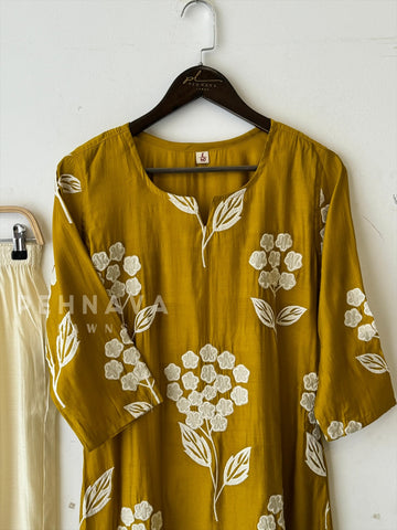 Imported Fabric Floral Suit Set - Pehnava Lawns