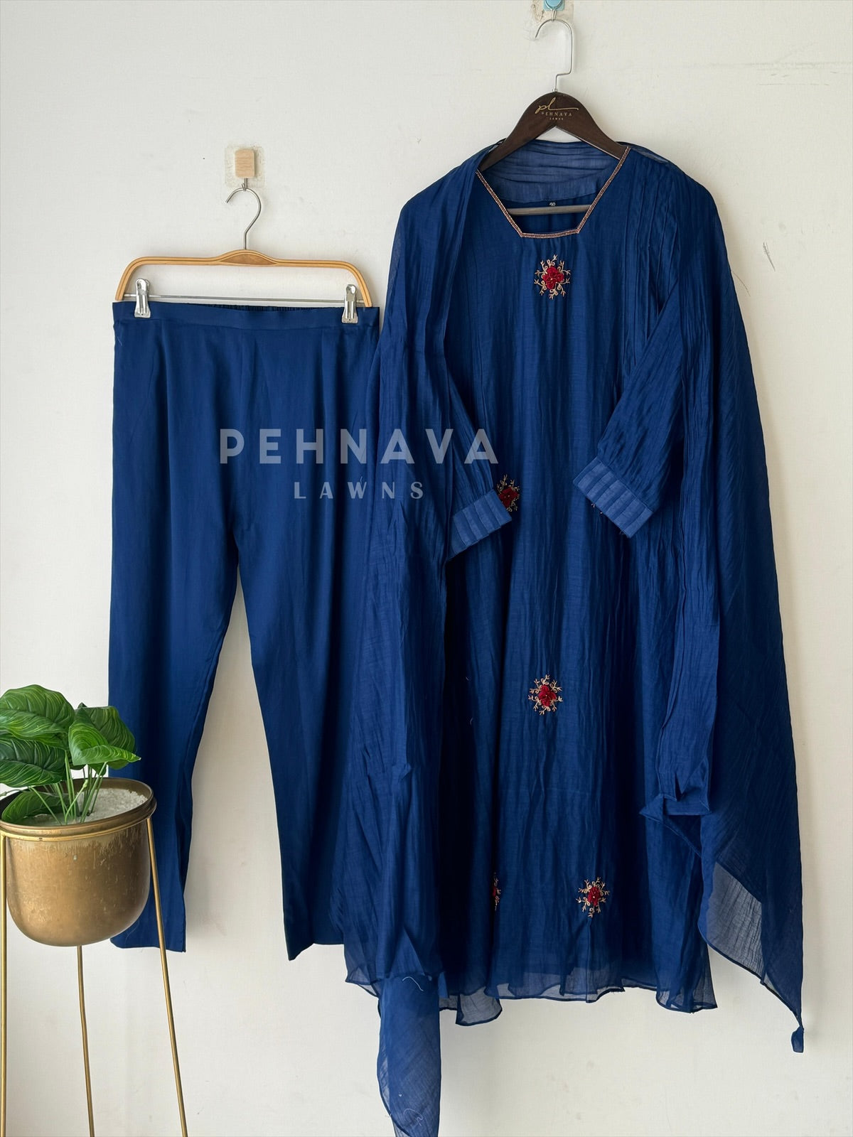 Premium Mul-Chandheri Handworked Suit - Pehnava Lawns