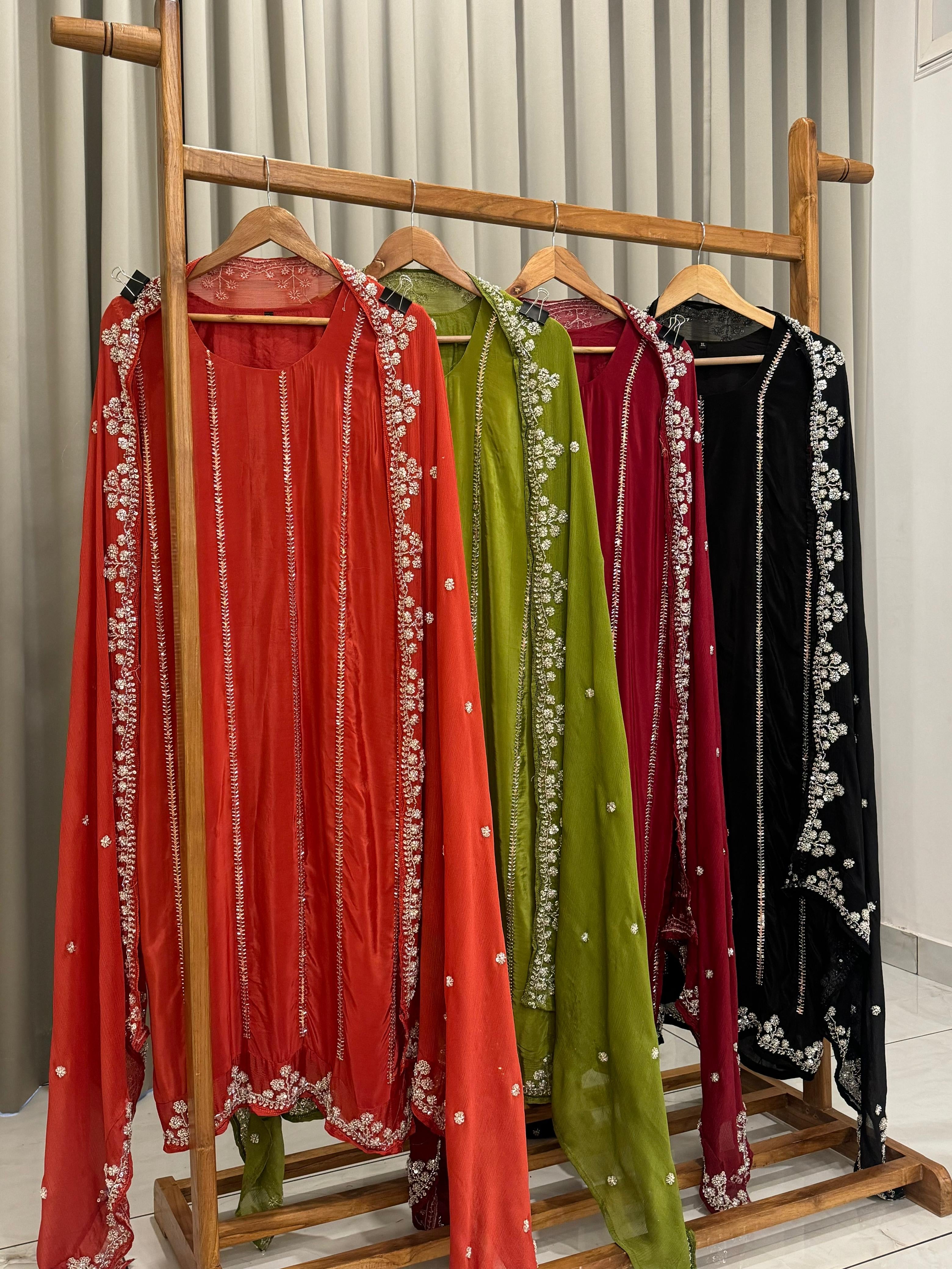 Premium Handworked Crepe Stright-cut suit-3468