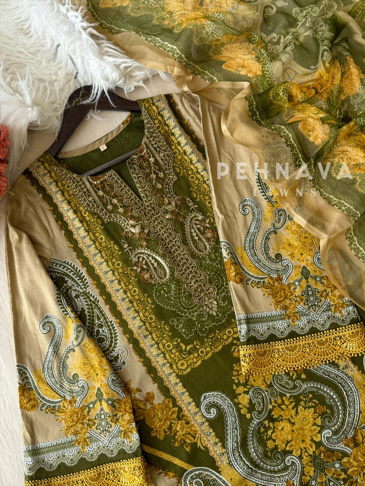 Cotton Printed Suit-1492 - Pehnava Lawns