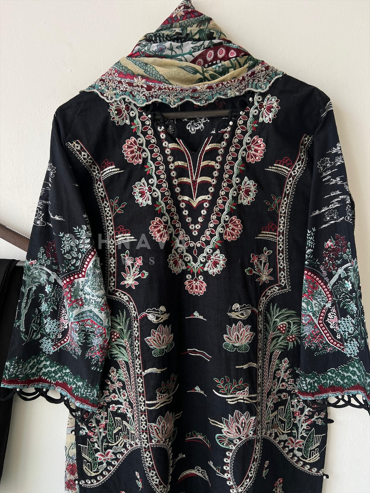 Embroidered Lawn Suit with Scallop Dupatta-1709 - Pehnava Lawns