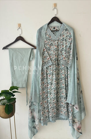 Soft Linen Pleated Lace Suit Set