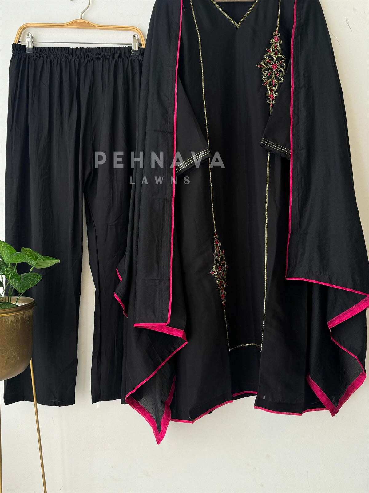 Handworked panel cut Chanderi Suit-3508 - Pehnava Lawns