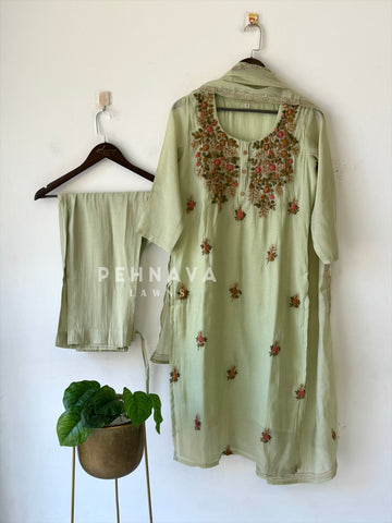 Thread Embroidered Chanderi Suit