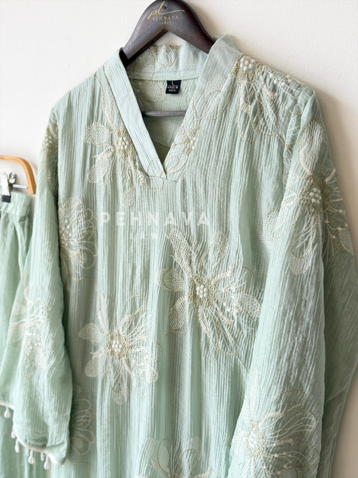 Soft Floral Embroidery Ensemble-4148 - Pehnava Lawns