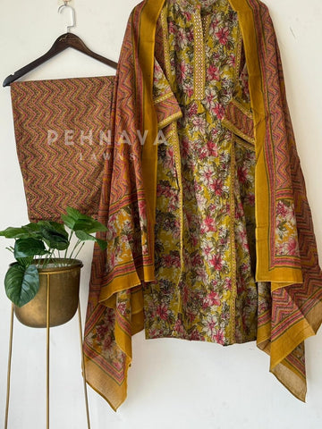 Floral Suit Set-18252 - Pehnava Lawns