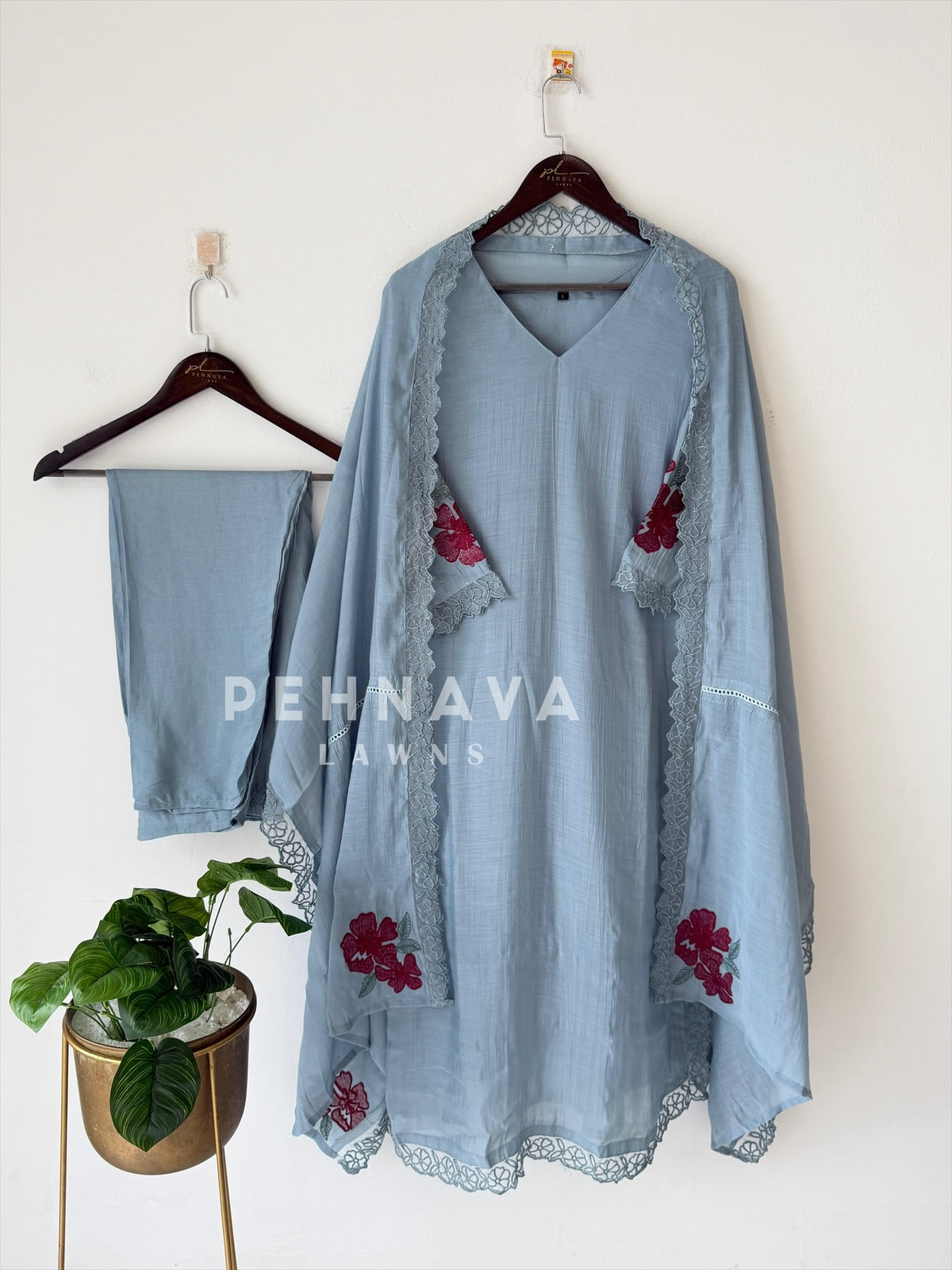Lace‑Trimmed Embroidery Lawn Suit-16327