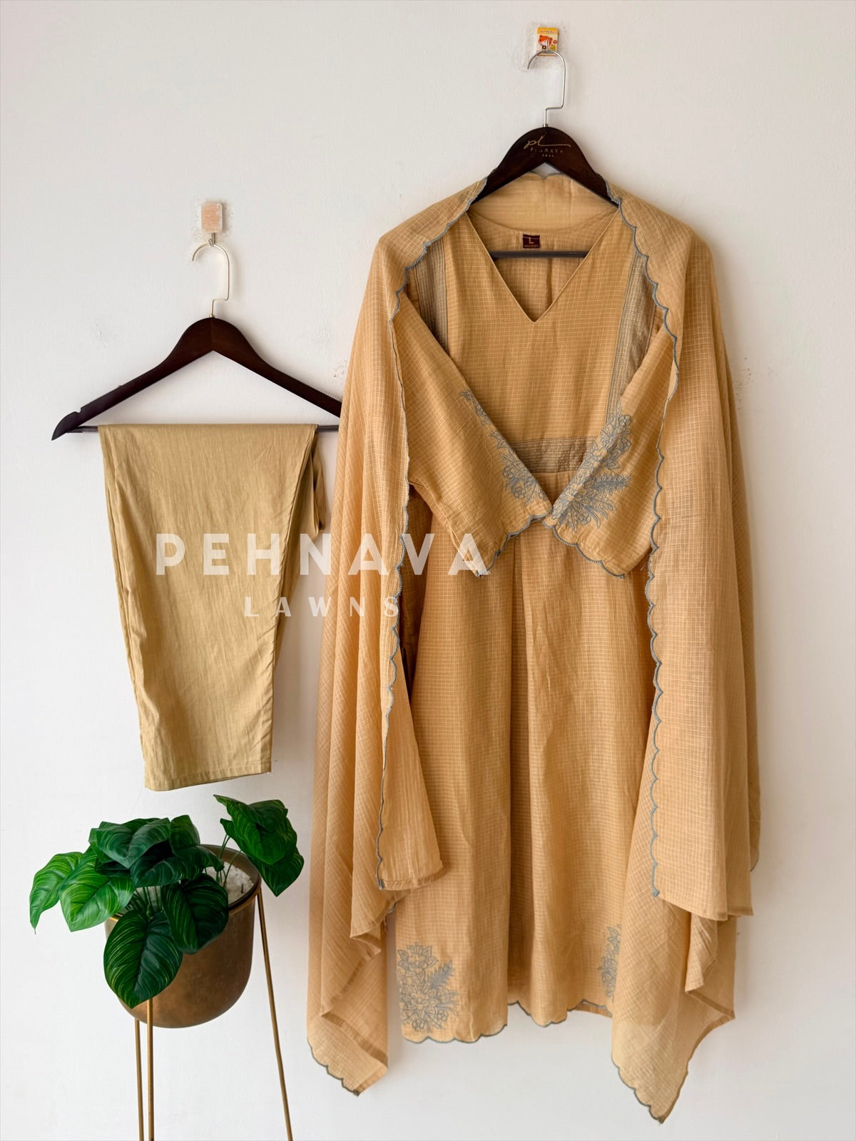 Cotacheck Embroidered Suit 13081