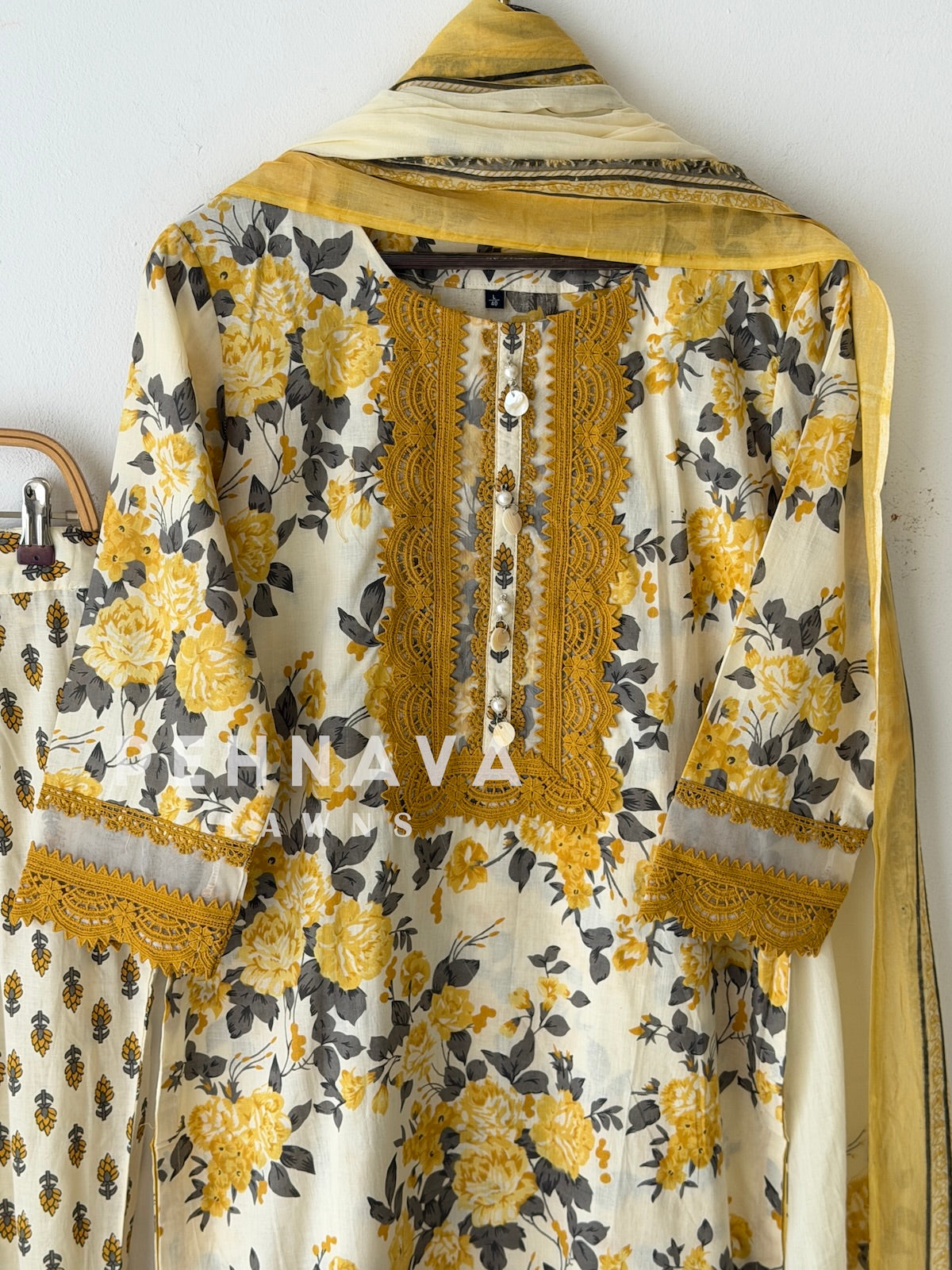Lace Trimmed Printed Suit Set