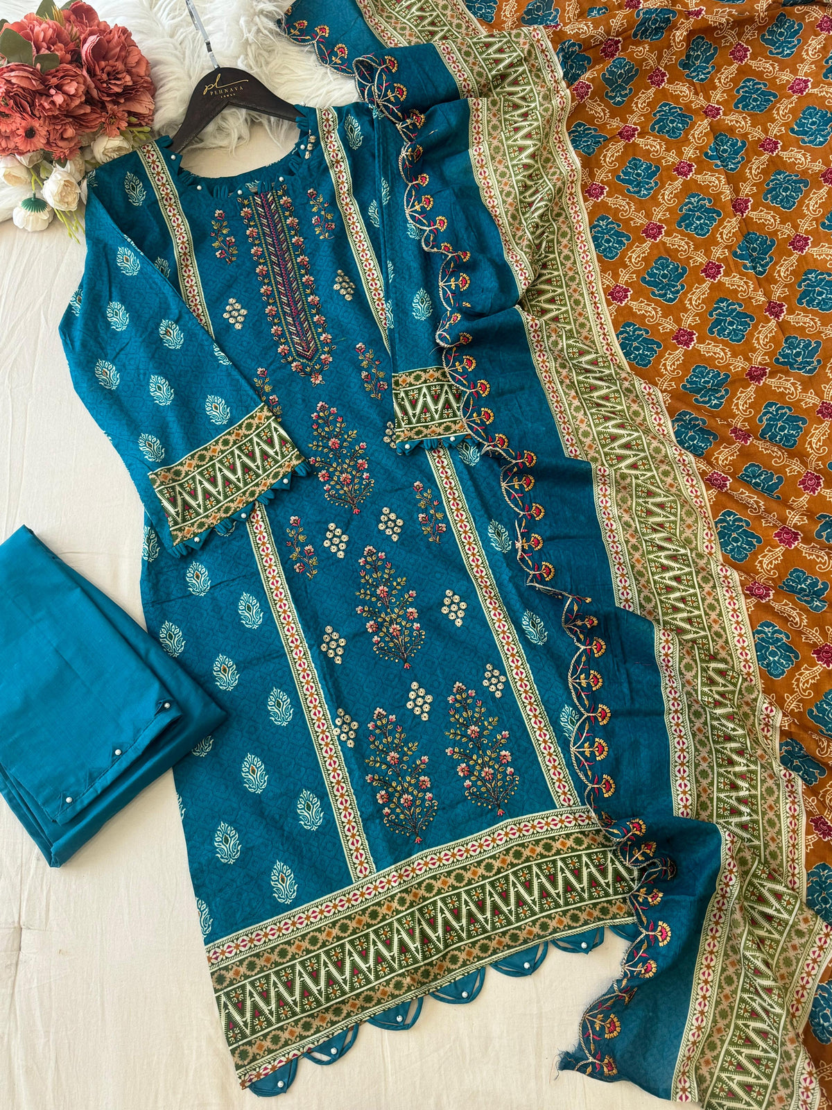 Casual Embroidered Pakistani Suit-8