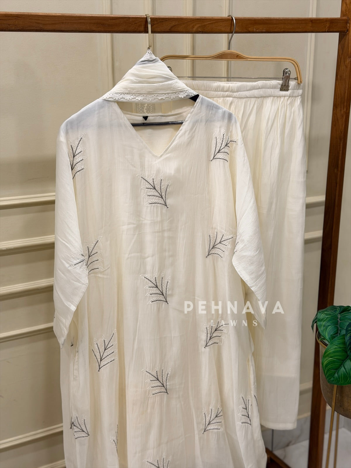 Embroidered Three Piece Suit Set 5058