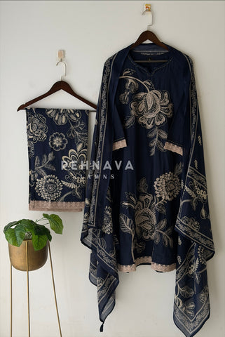 Floral Embroidered Cotton Suit Set 2599