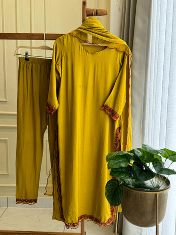 Muslin Designer Pattern Suit - Pehnava Lawns