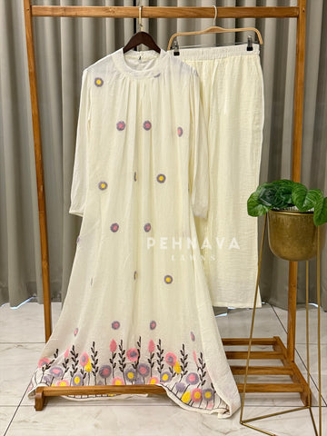 Halter neck Noodle Embroidered Suit 5006