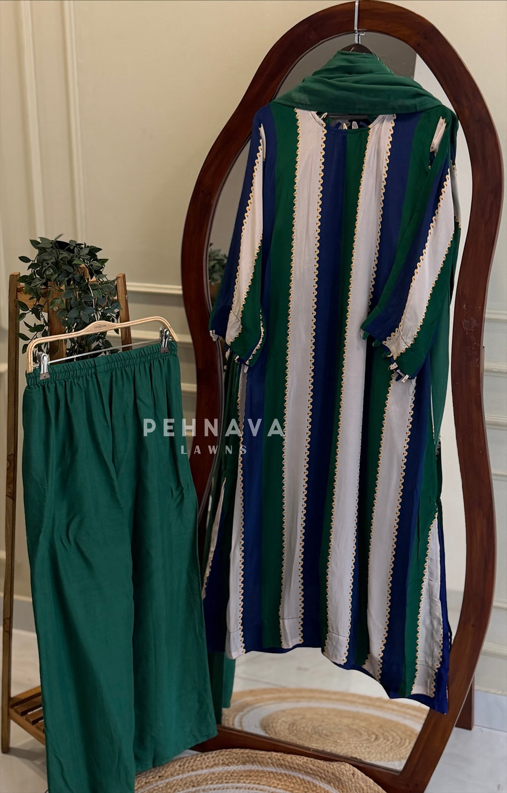 Striped Crepe Suit Set-4992 - Pehnava Lawns