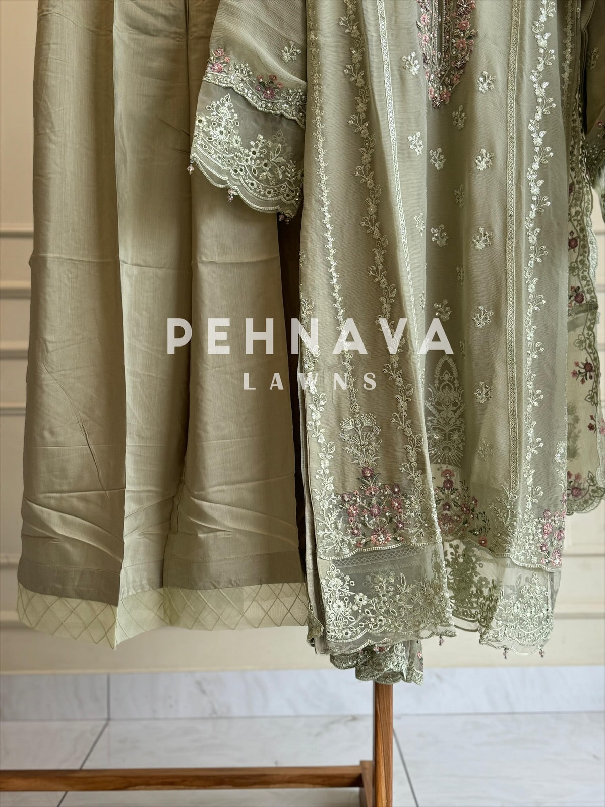 Luxurious Trendy Pure Chiffon Suit-3