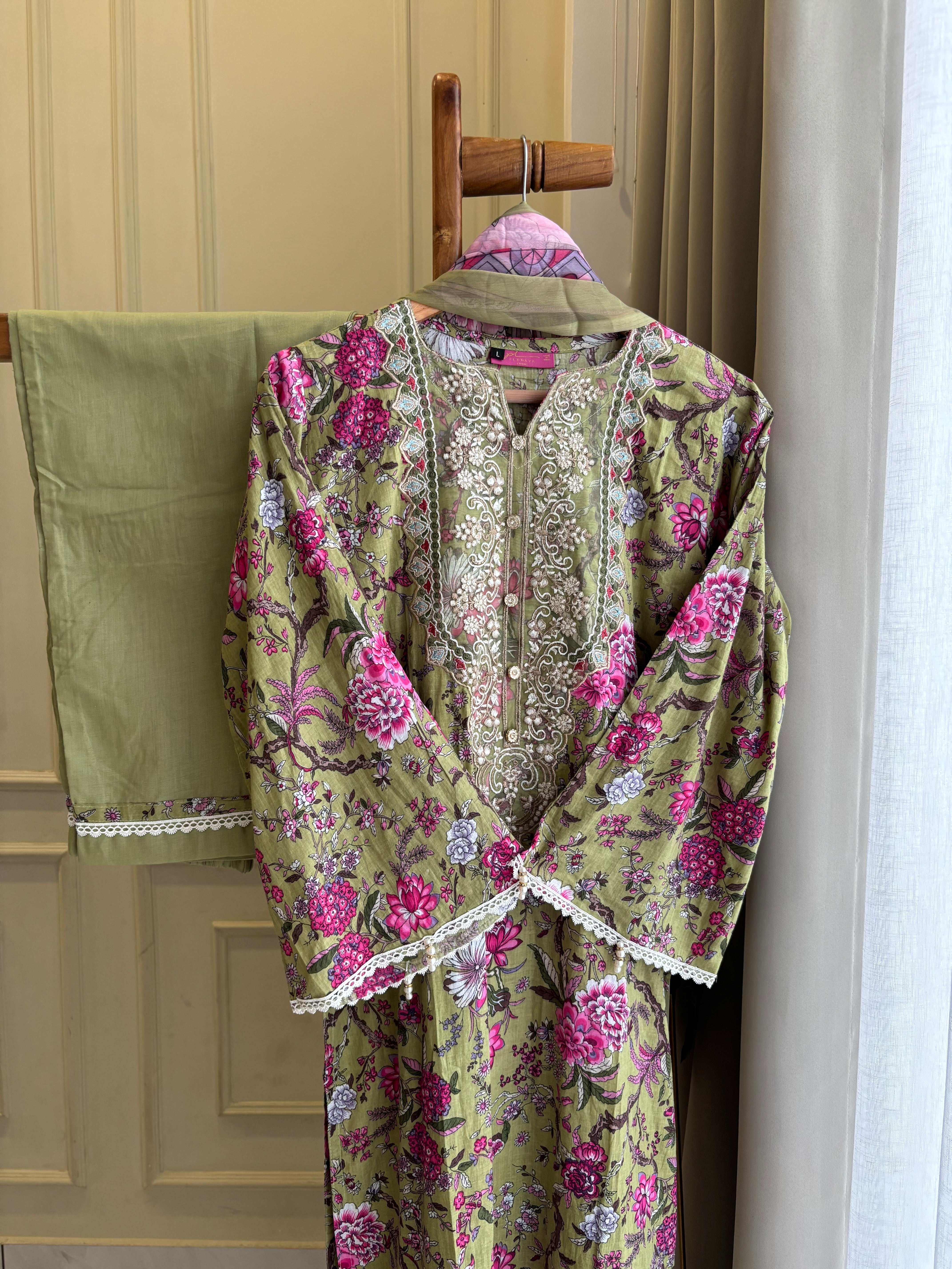 Green Embellished Floral Suit