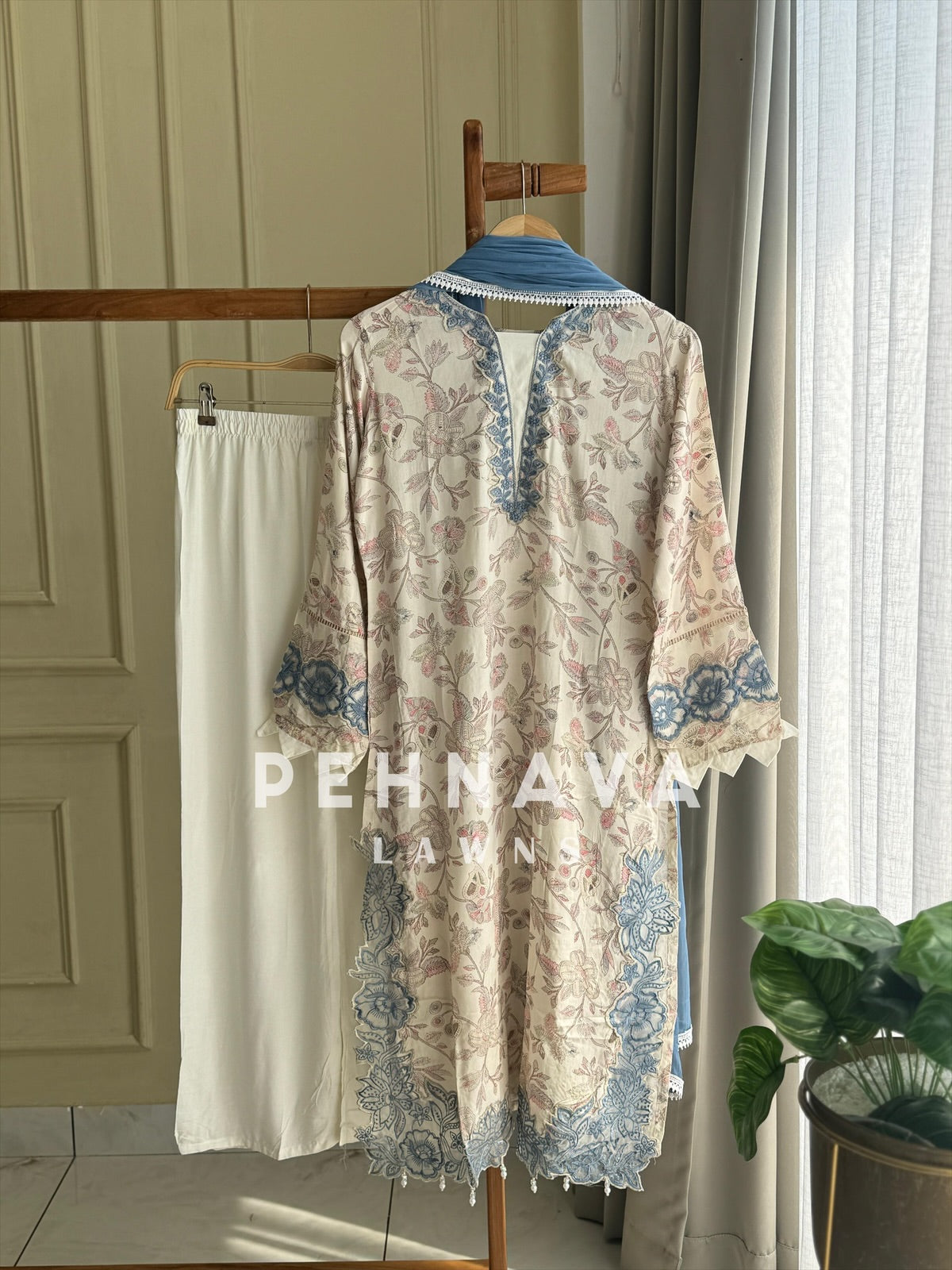 Floral Embroidery Kurtha set-New Colours - Pehnava Lawns