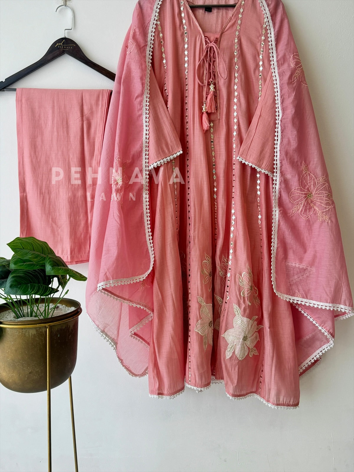 Mirror Thread Embroidery Chanderi Suit - Pehnava Lawns