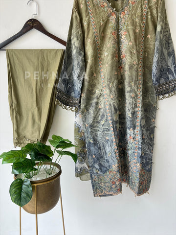 Embroidered Lawn Suit with Scallop Dupatta-1707 - Pehnava Lawns