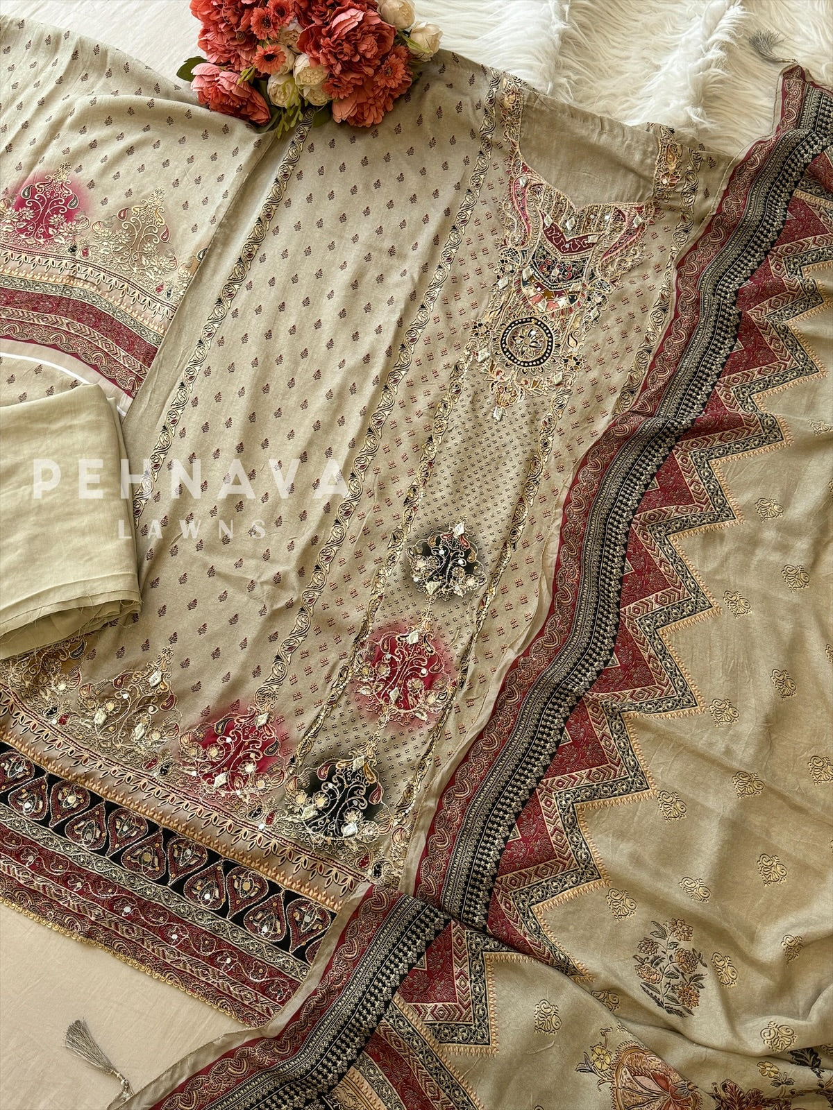 Premium Muslin Suit Set-324 - Pehnava Lawns