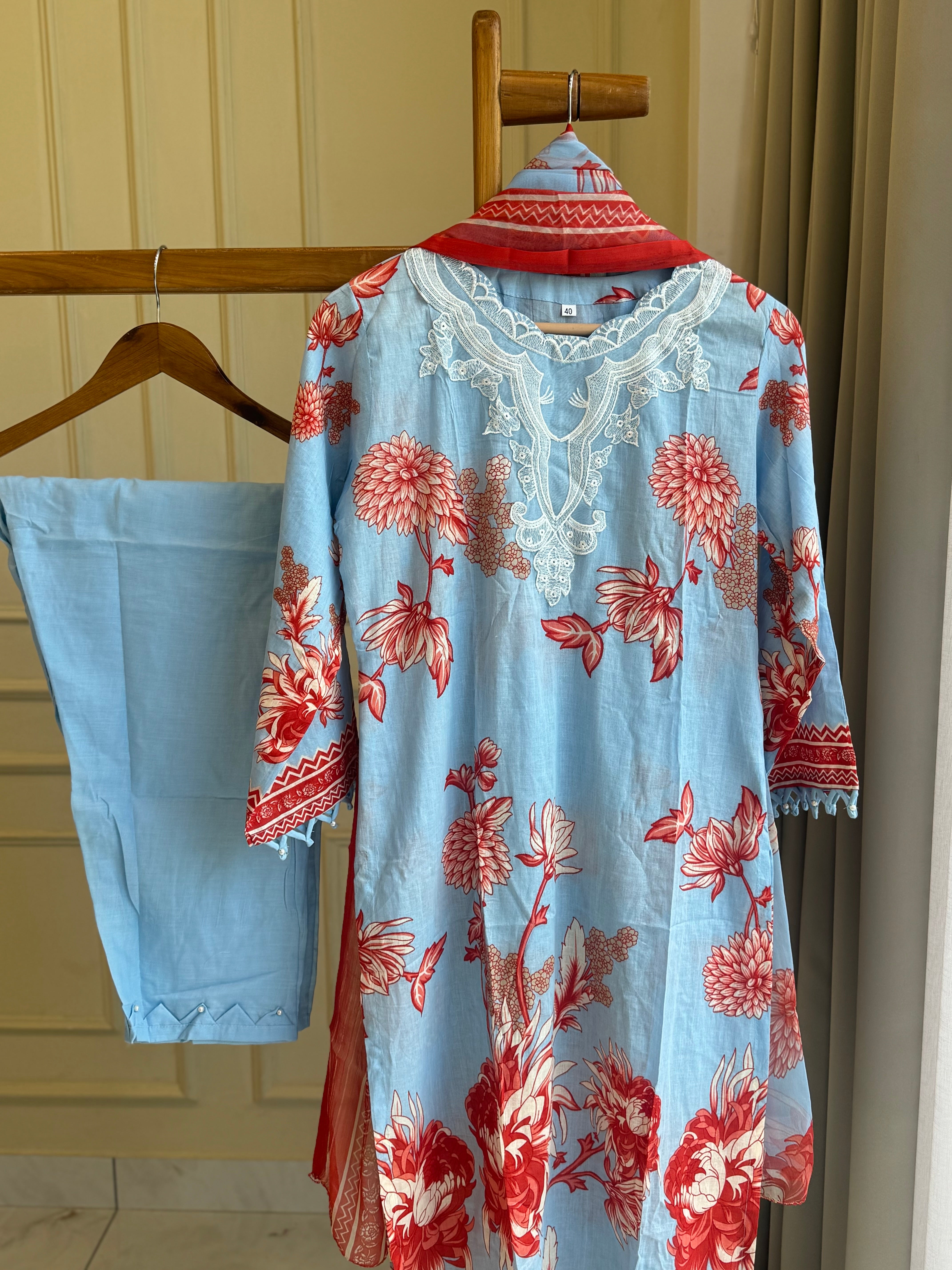 Pure  Cotton suit with embroidered patches and detailings-2