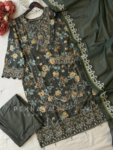 Classic Floral Embroidery Cotton Suit Set-1476