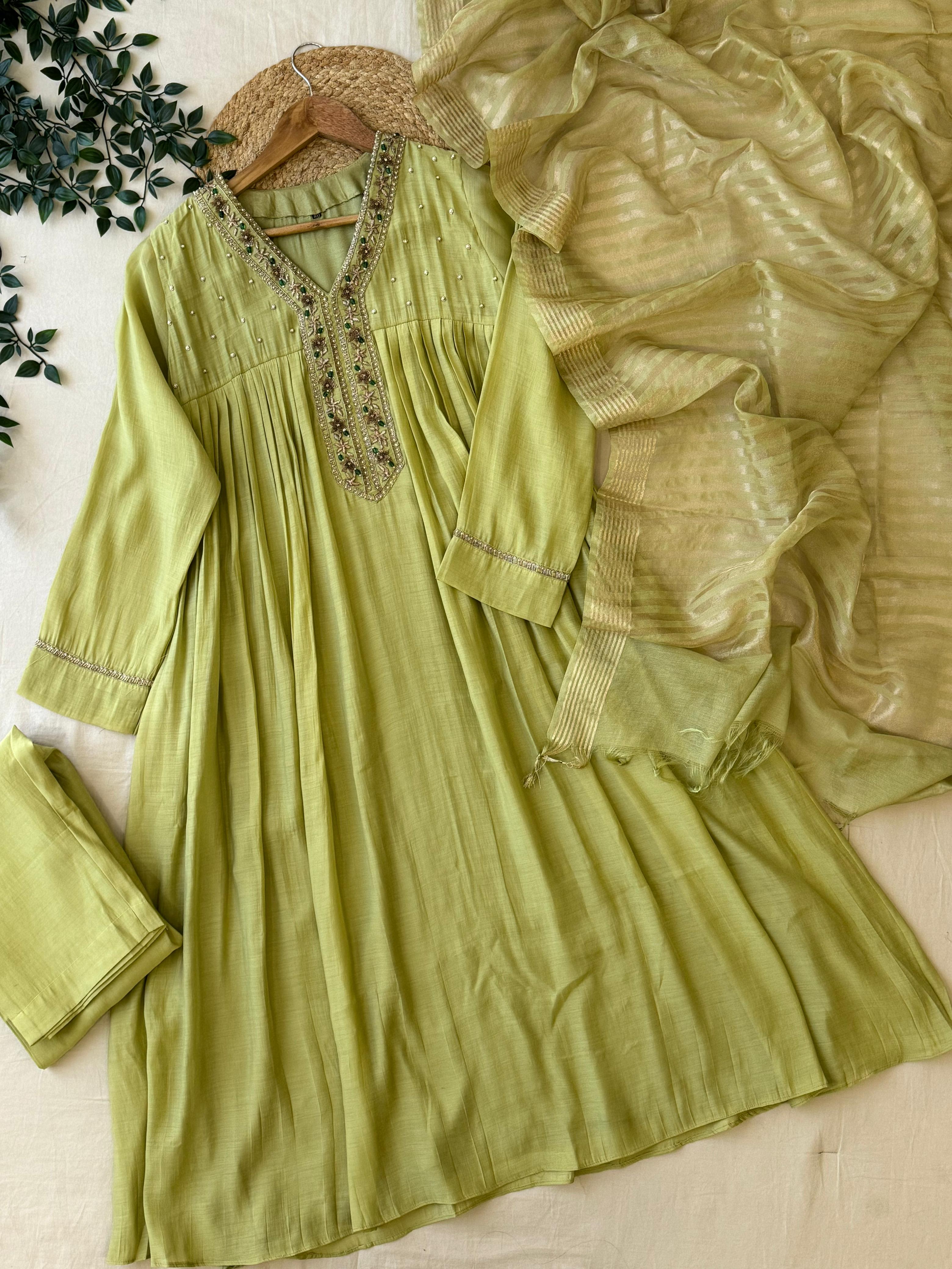 Premium Mulchanderi Luxe Bloom