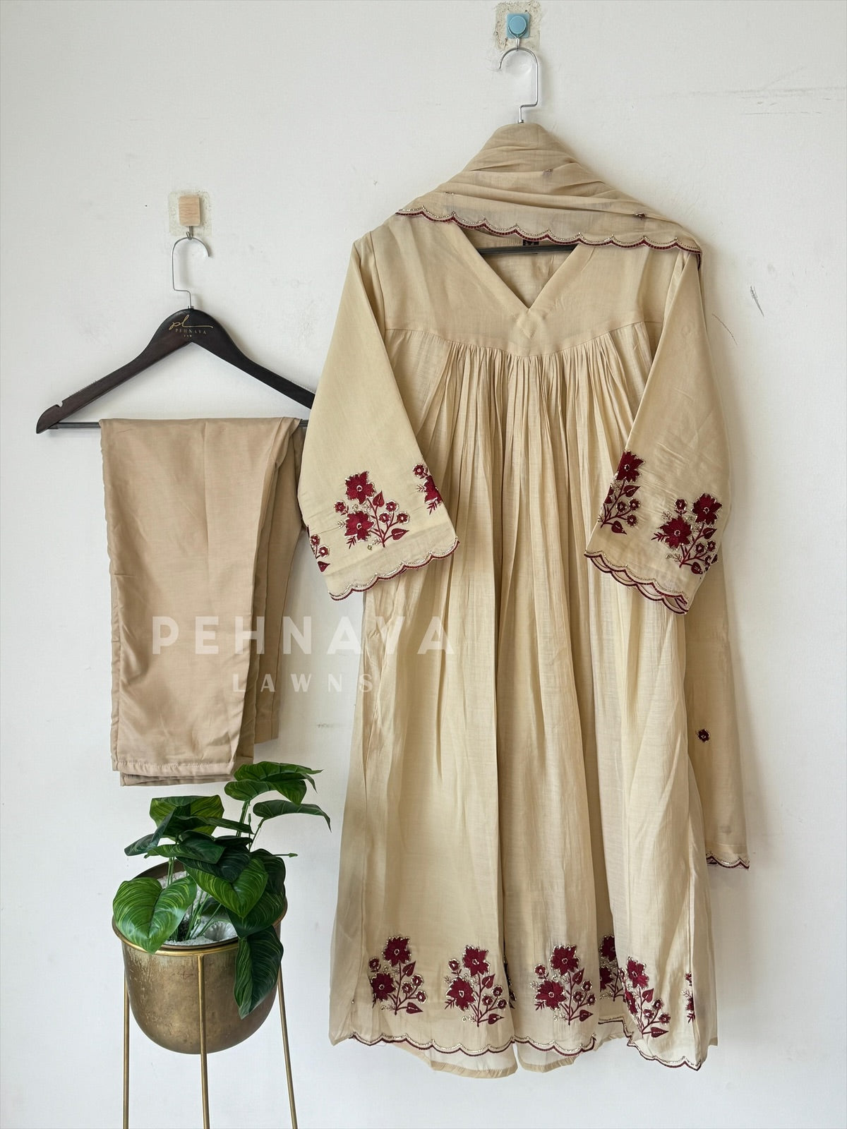 Handworked pleated suit [6-8 Days Dispatching Time] - Pehnava Lawns