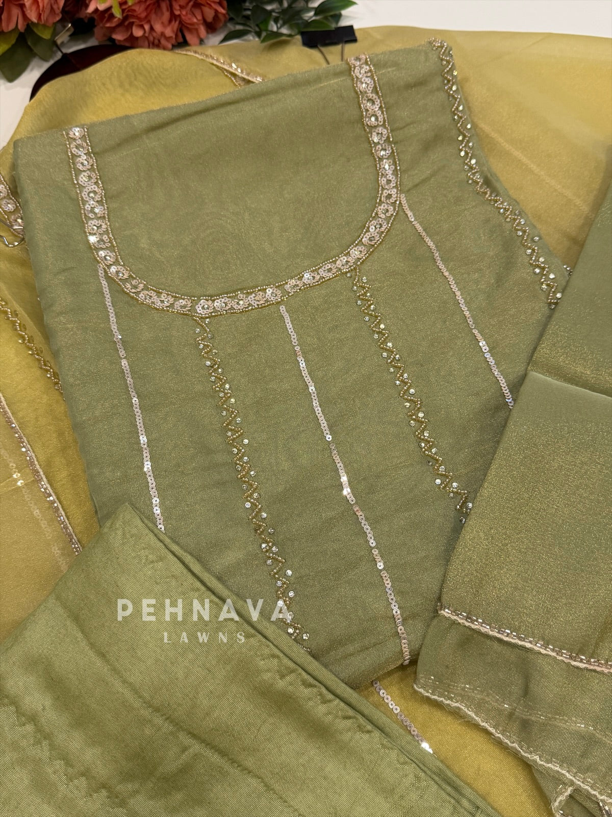 Tissue Handworked Unstitched Suit-304